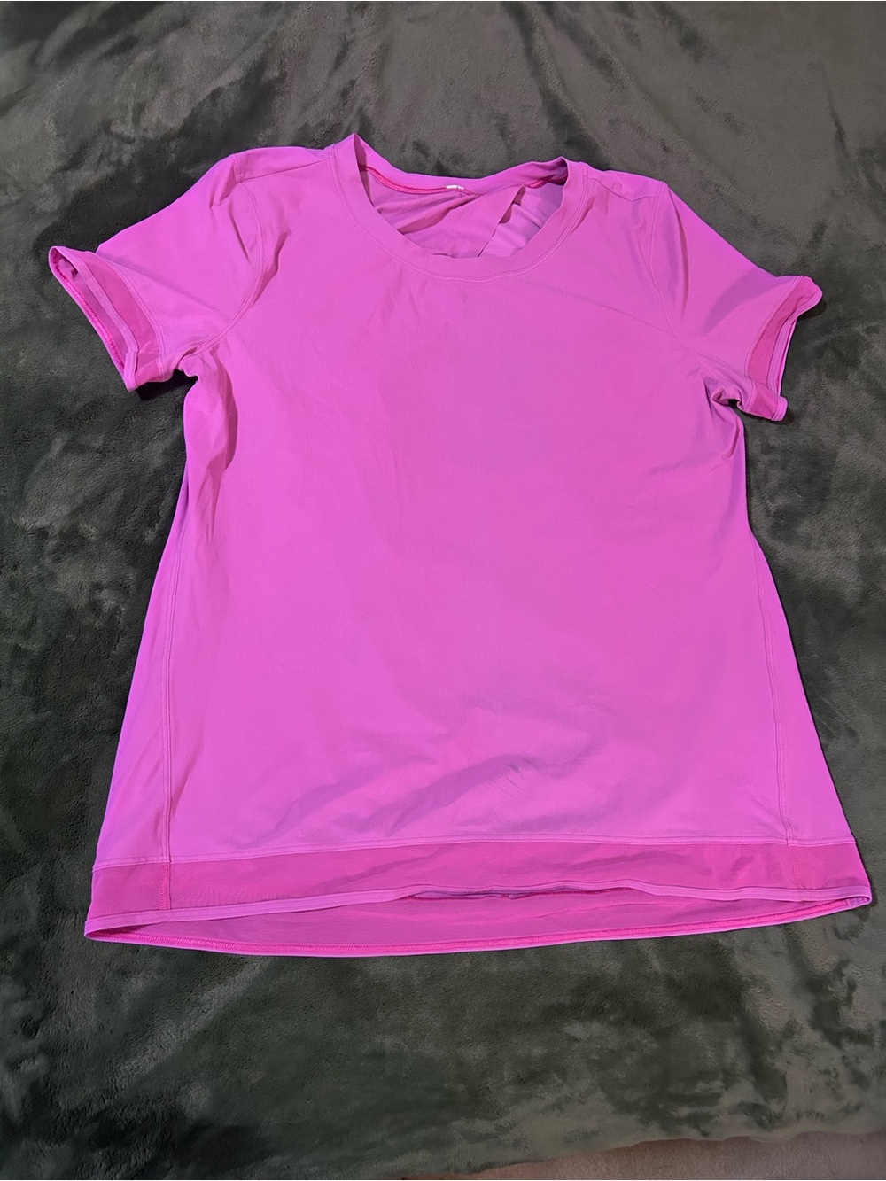 Lululemon Magenta Pink Mesh Trim Open Back Short Sleeve Run Top – Size 6 - Picture 2 of 13
